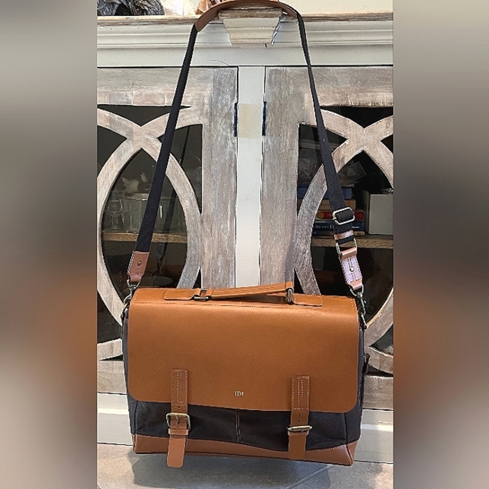 Mark & Graham Beckett Waxed Canvas & Leather Messenger Bag NWOT